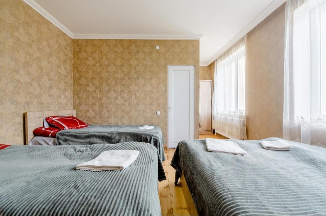Cozy Hotel Kazbegi Habitación foto
